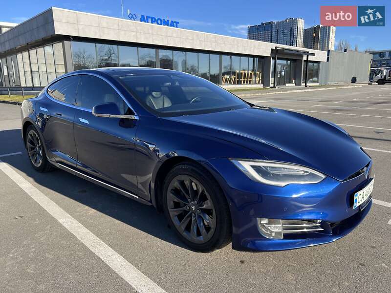 Tesla Model S 2017