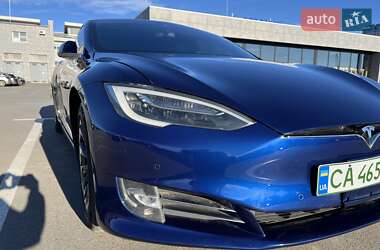Лифтбек Tesla Model S 2017 в Киеве