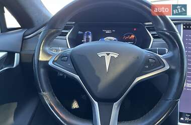 Лифтбек Tesla Model S 2017 в Киеве