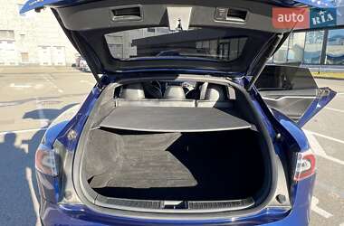 Лифтбек Tesla Model S 2017 в Киеве