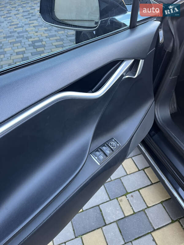 Лифтбек Tesla Model S 2013 в Корце фото 11 Лифтбек Tesla Model S 2013 в Корце