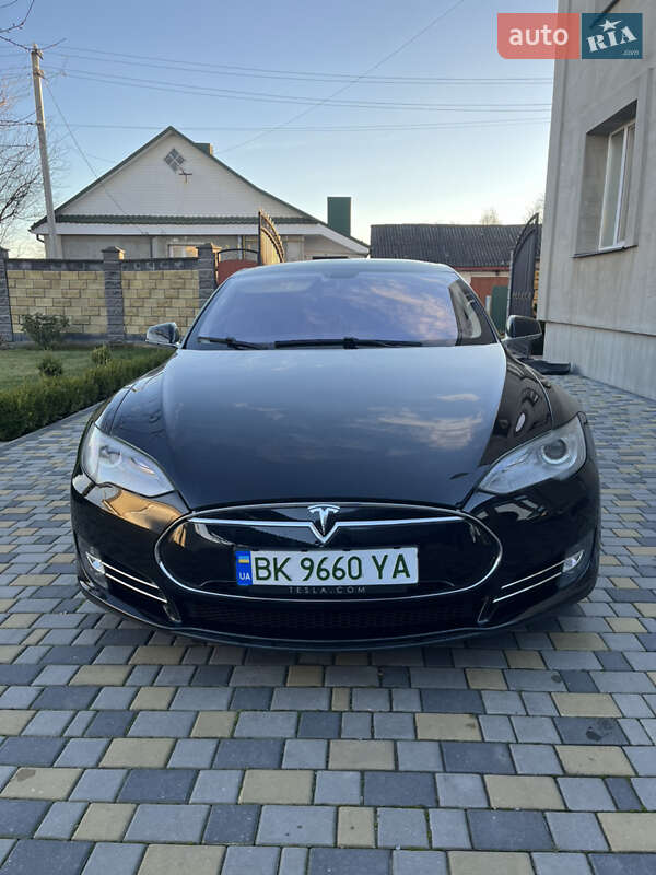 Лифтбек Tesla Model S 2013 в Корце фото 25 Лифтбек Tesla Model S 2013 в Корце
