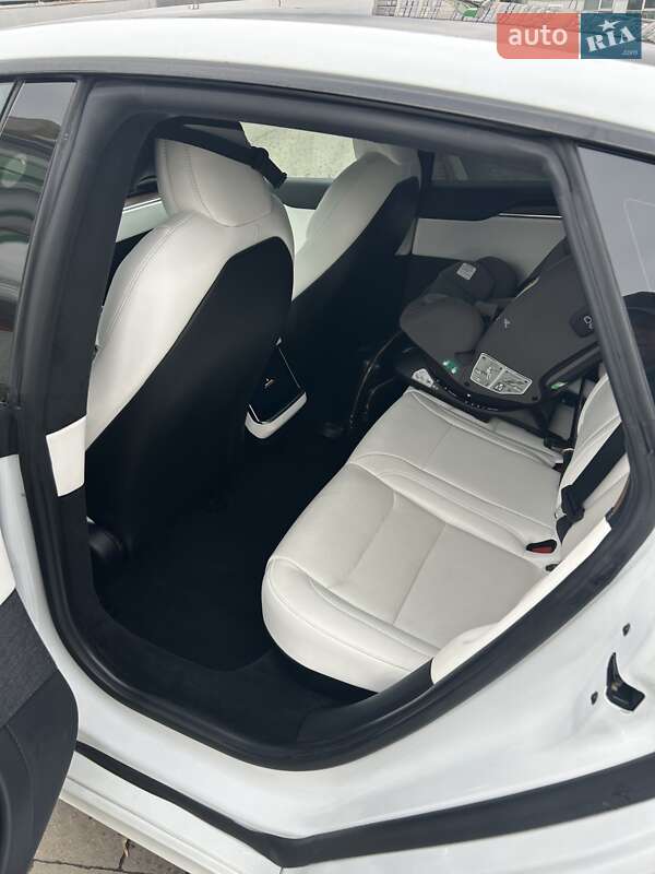 Лифтбек Tesla Model S 2022 в Ивано-Франковске фото 9 Лифтбек Tesla Model S 2022 в Ивано-Франковске