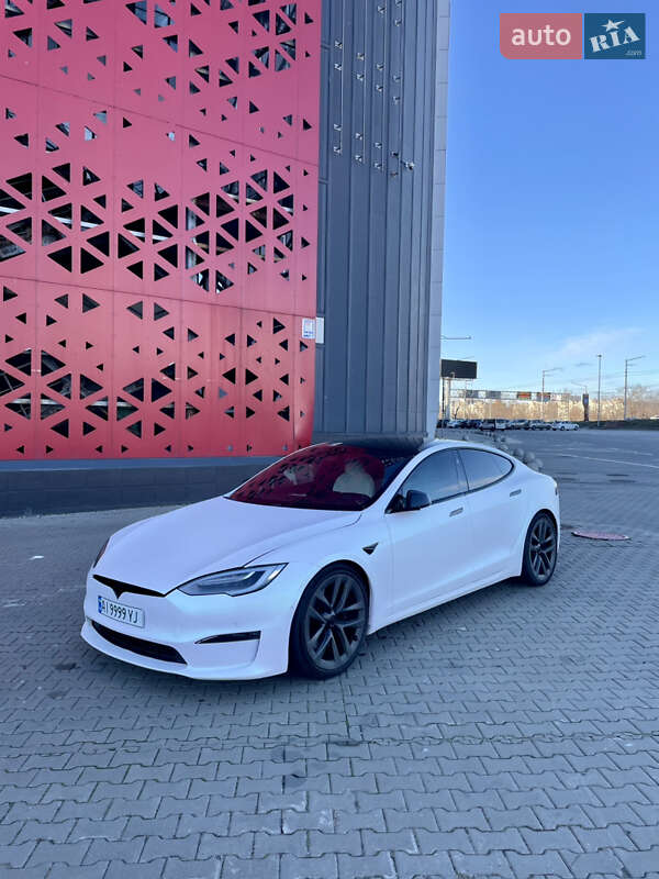 Лифтбек Tesla Model S 2021 в Киеве