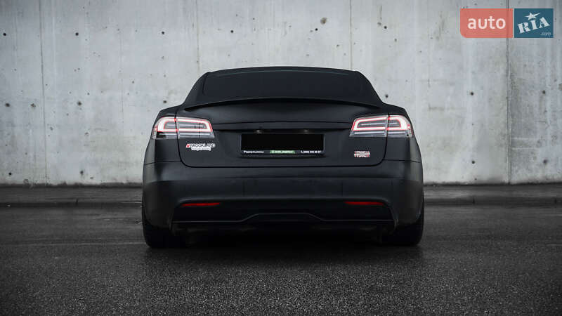 Лифтбек Tesla Model S 2021 в Киеве фото 8 Лифтбек Tesla Model S 2021 в Киеве