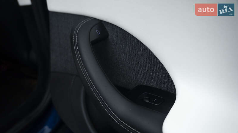 Лифтбек Tesla Model S 2021 в Киеве фото 26 Лифтбек Tesla Model S 2021 в Киеве