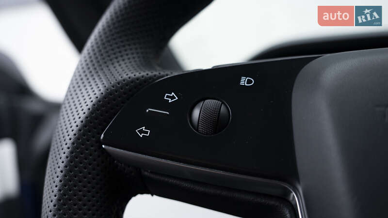 Лифтбек Tesla Model S 2021 в Киеве фото 30 Лифтбек Tesla Model S 2021 в Киеве