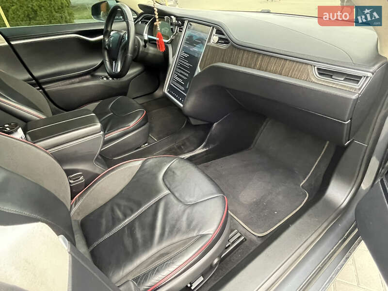 Лифтбек Tesla Model S 2013 в Кременчуге фото 26 Лифтбек Tesla Model S 2013 в Кременчуге