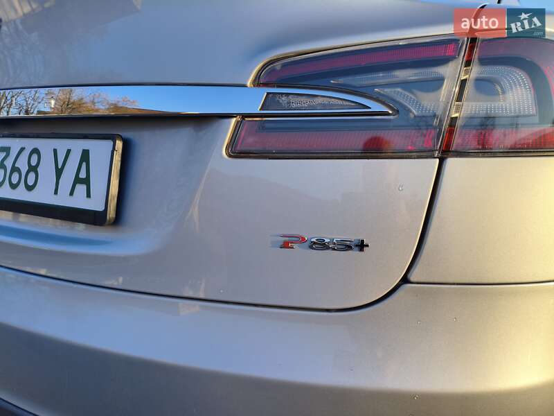 Лифтбек Tesla Model S 2013 в Ивано-Франковске фото 24 Лифтбек Tesla Model S 2013 в Ивано-Франковске