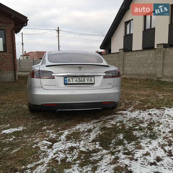 Лифтбек Tesla Model S 2013 в Ивано-Франковске фото 36 Лифтбек Tesla Model S 2013 в Ивано-Франковске