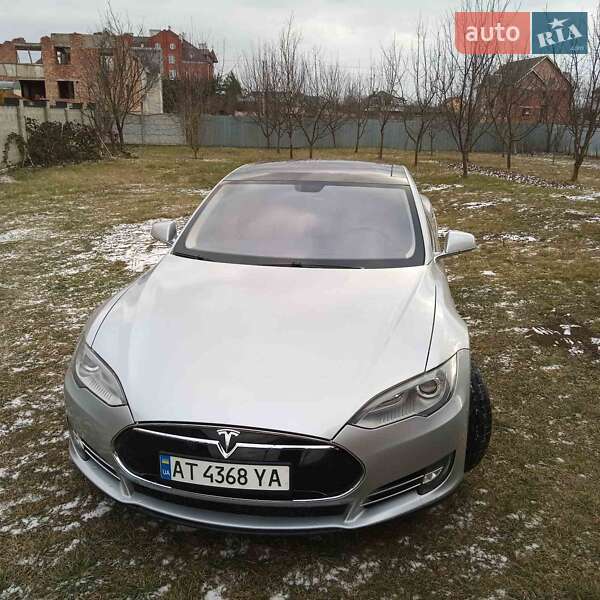 Лифтбек Tesla Model S 2013 в Ивано-Франковске фото 38 Лифтбек Tesla Model S 2013 в Ивано-Франковске