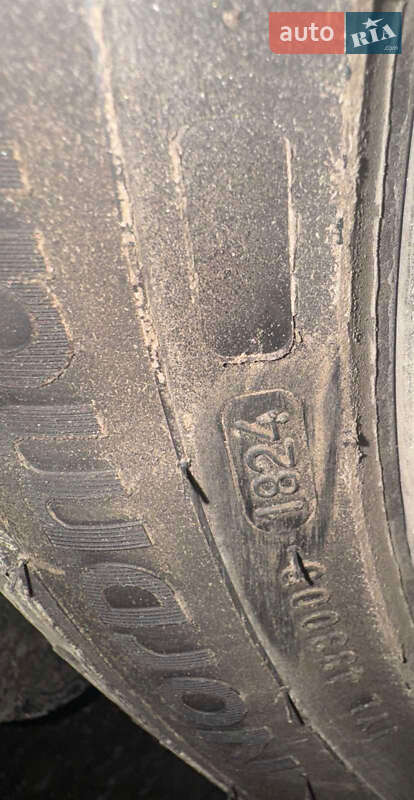 Лифтбек Tesla Model S 2017 в Львове