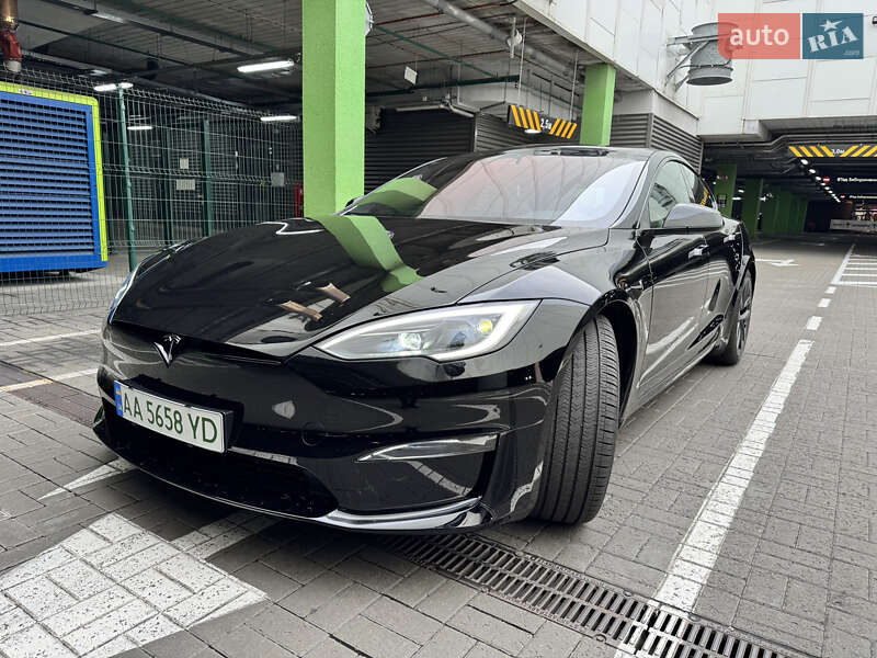 Лифтбек Tesla Model S 2024 в Киеве