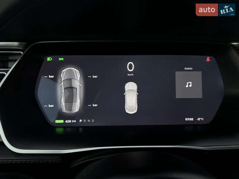 Лифтбек Tesla Model S 2017 в Львове