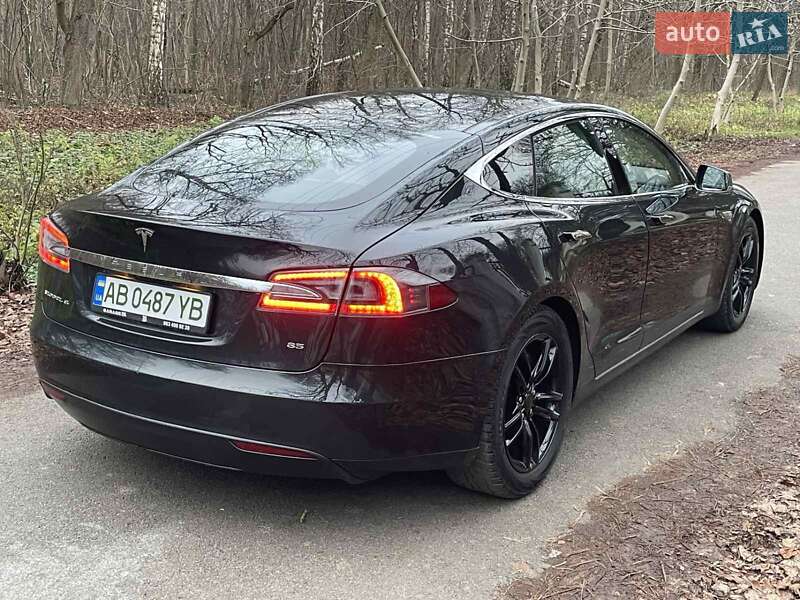 Лифтбек Tesla Model S 2013 в Виннице фото 46 Лифтбек Tesla Model S 2013 в Виннице