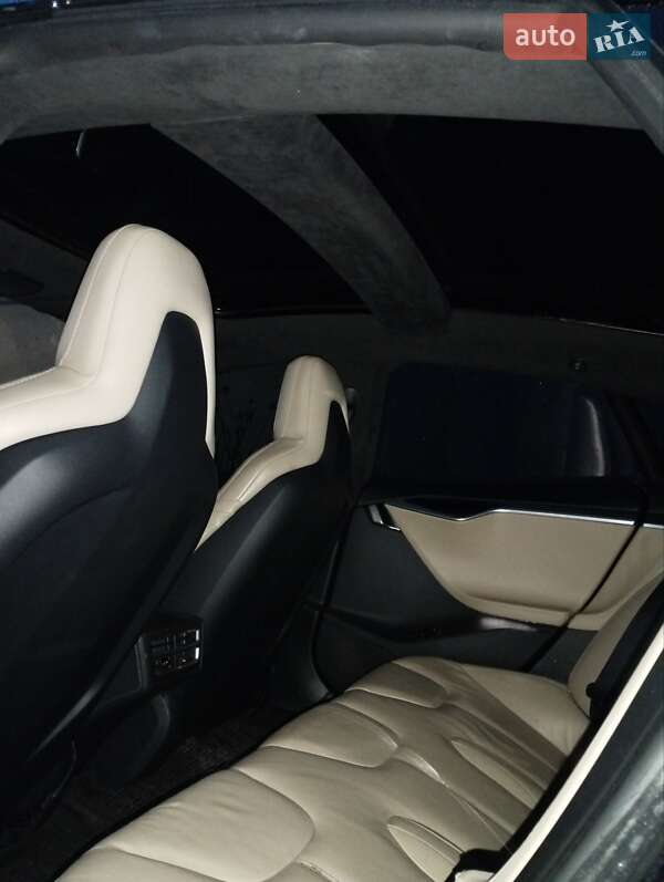 Лифтбек Tesla Model S 2015 в Кривом Роге фото 30 Лифтбек Tesla Model S 2015 в Кривом Роге