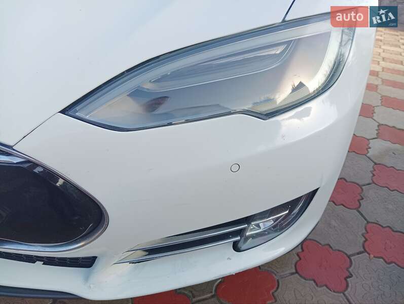 Лифтбек Tesla Model S 2014 в Днепре