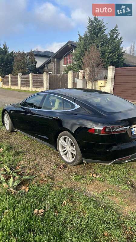 Лифтбек Tesla Model S 2015 в Одессе