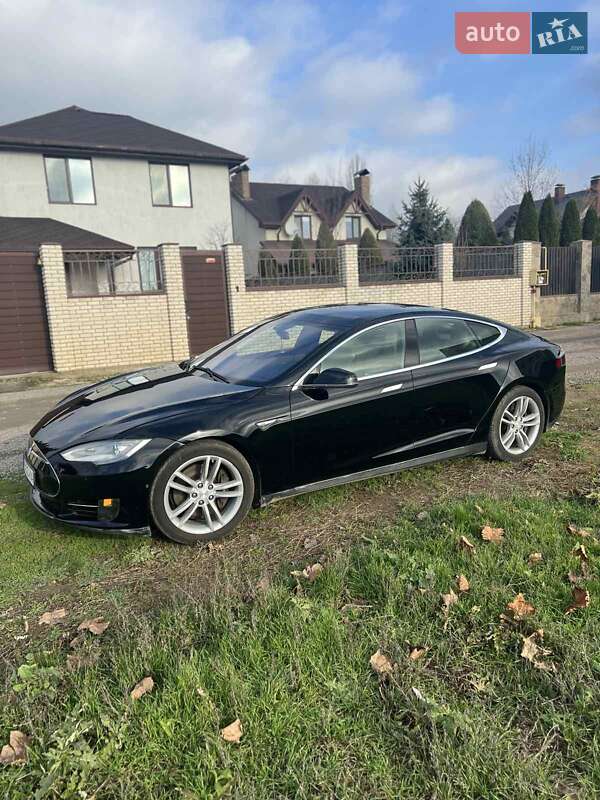 Лифтбек Tesla Model S 2015 в Одессе