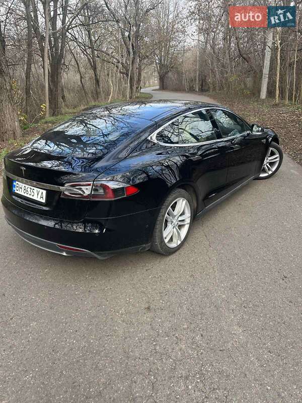 Лифтбек Tesla Model S 2015 в Одессе