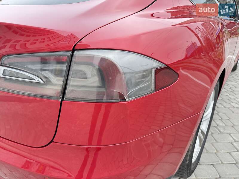 Лифтбек Tesla Model S 2014 в Полтаве фото 18 Лифтбек Tesla Model S 2014 в Полтаве
