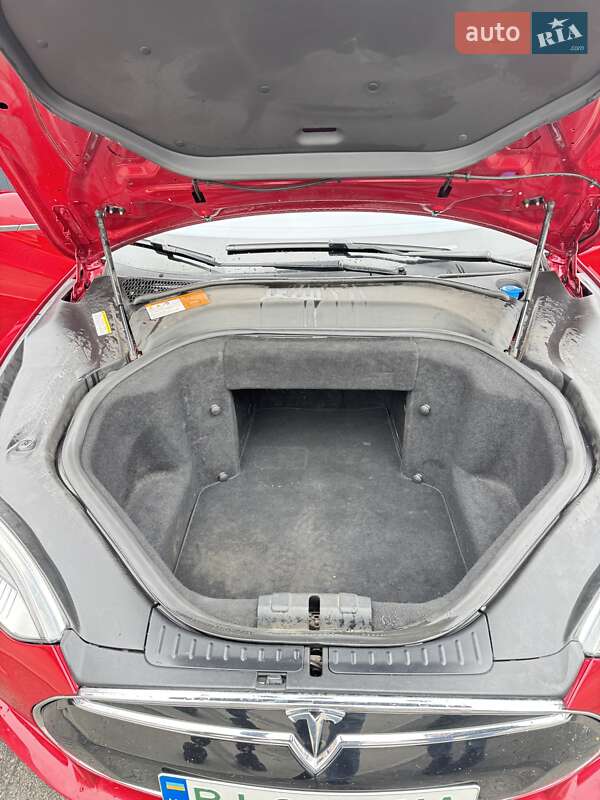 Лифтбек Tesla Model S 2014 в Полтаве фото 25 Лифтбек Tesla Model S 2014 в Полтаве