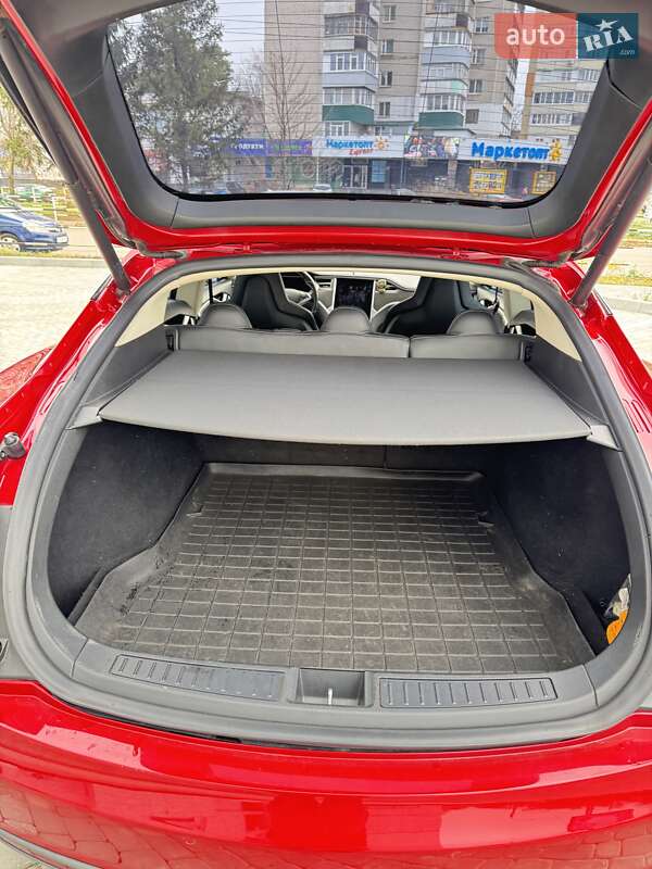 Лифтбек Tesla Model S 2014 в Полтаве фото 55 Лифтбек Tesla Model S 2014 в Полтаве