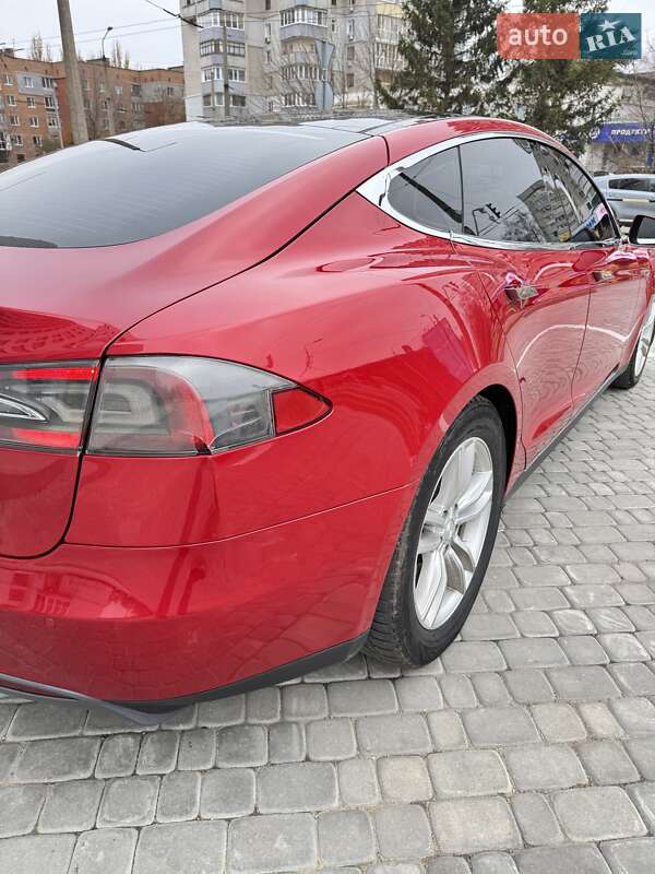 Лифтбек Tesla Model S 2014 в Полтаве фото 57 Лифтбек Tesla Model S 2014 в Полтаве