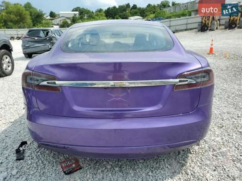 Лифтбек Tesla Model S 2013 в Одессе