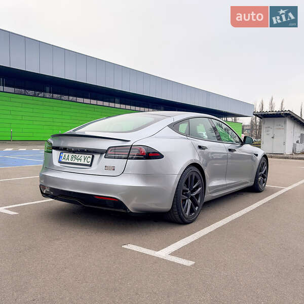 Лифтбек Tesla Model S 2024 в Киеве