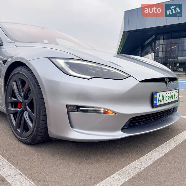 Лифтбек Tesla Model S 2024 в Киеве