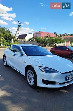 Лифтбек Tesla Model S 2016 в Николаеве