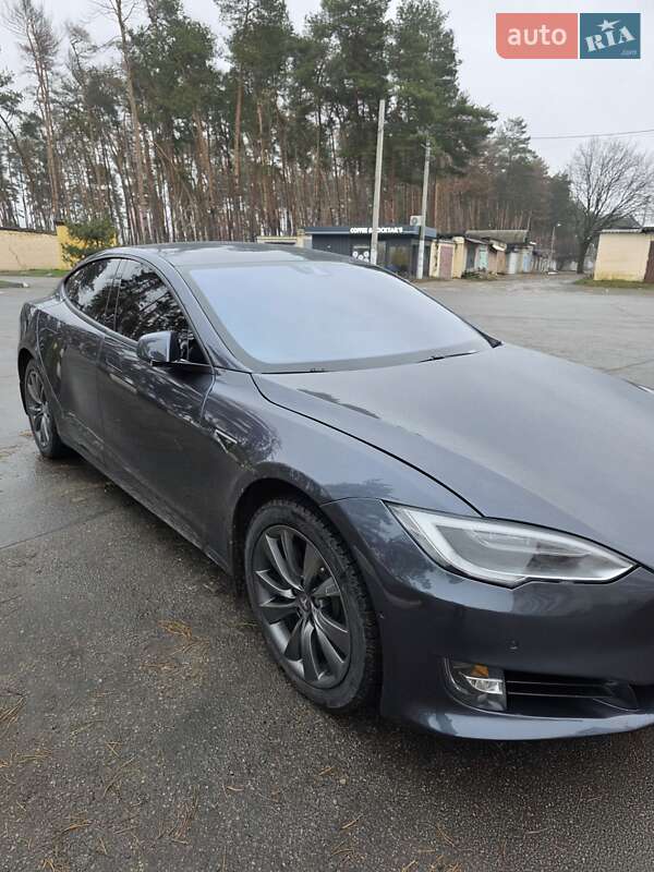 Лифтбек Tesla Model S 2016 в Харькове