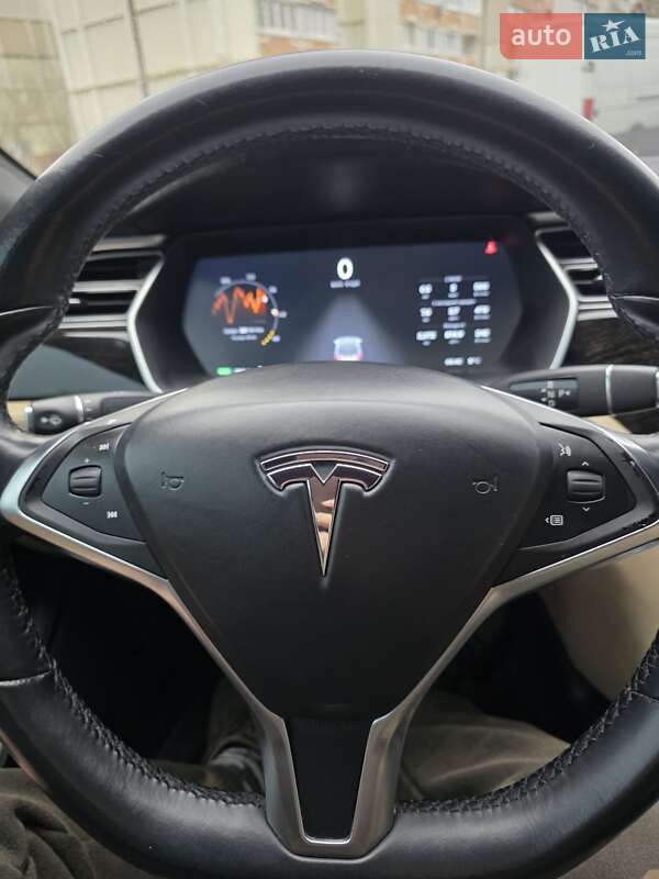 Лифтбек Tesla Model S 2016 в Харькове
