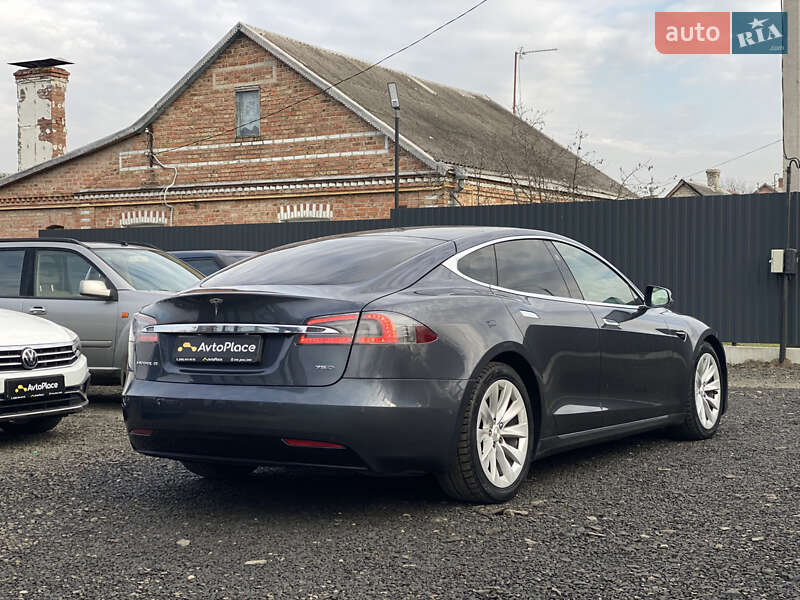 Лифтбек Tesla Model S 2017 в Луцке