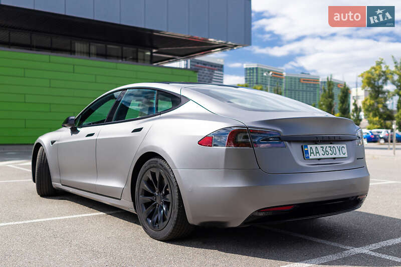 Лифтбек Tesla Model S 2019 в Киеве