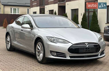 Ліфтбек Tesla Model S 2015 в Одесі