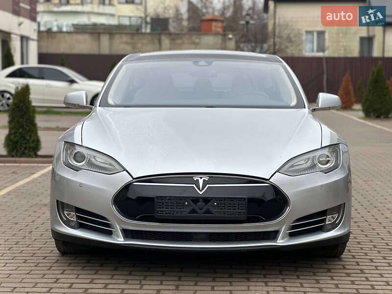 Лифтбек Tesla Model S 2015 в Одессе