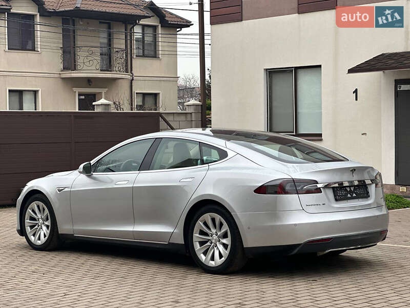 Лифтбек Tesla Model S 2015 в Одессе