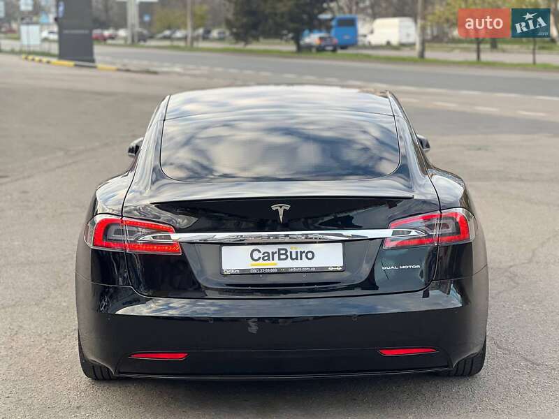 Лифтбек Tesla Model S 2019 в Одессе