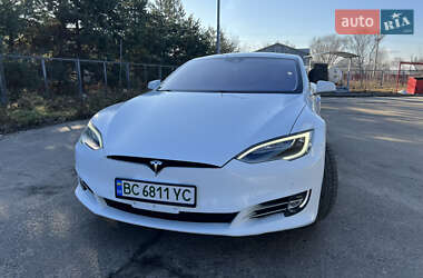 Лифтбек Tesla Model S 2016 в Самборе