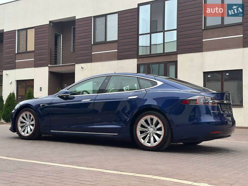Лифтбек Tesla Model S 2017 в Одессе