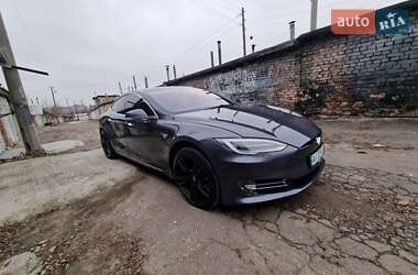 Лифтбек Tesla Model S 2018 в Вышгороде