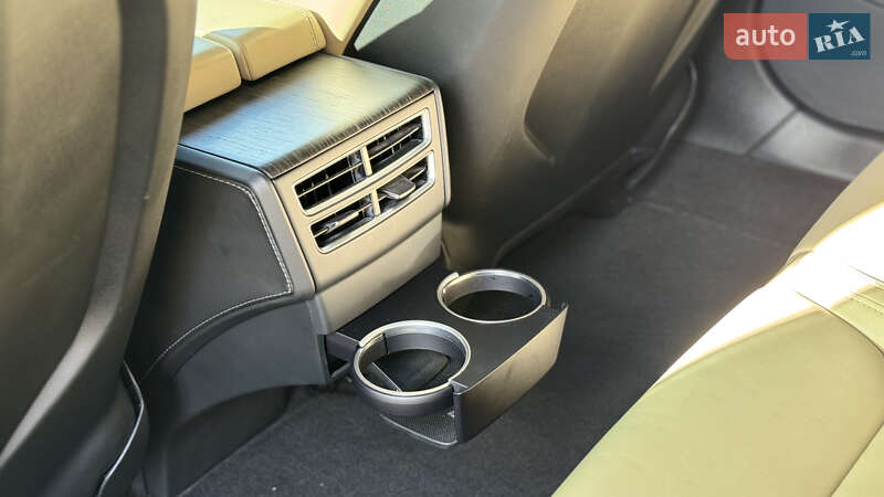 Лифтбек Tesla Model S 2014 в Ивано-Франковске