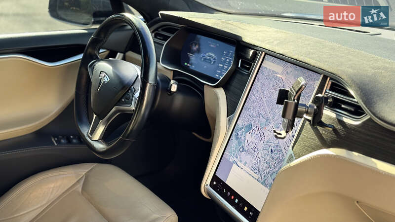 Лифтбек Tesla Model S 2014 в Ивано-Франковске