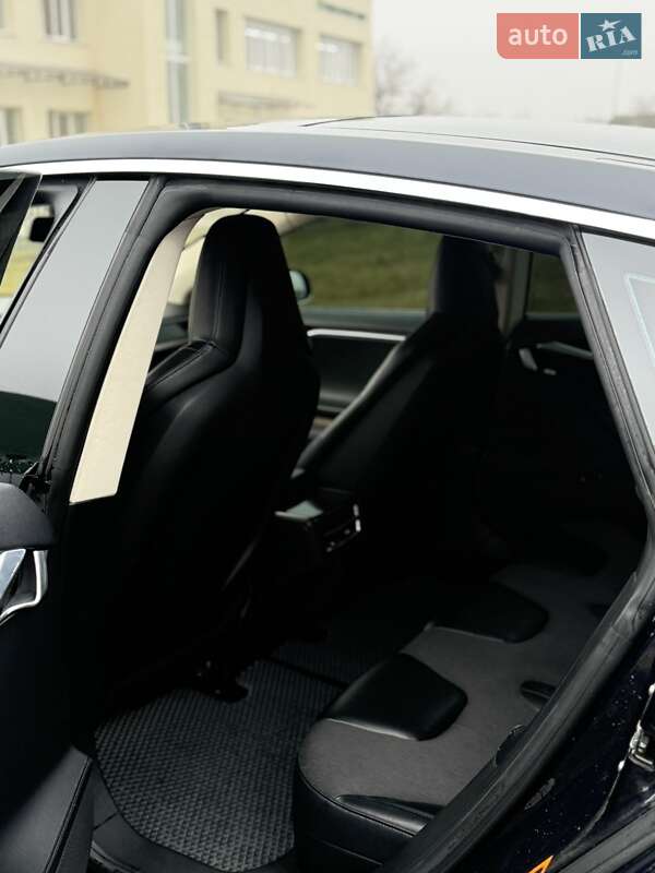 Лифтбек Tesla Model S 2014 в Хмельницком фото 20 Лифтбек Tesla Model S 2014 в Хмельницком