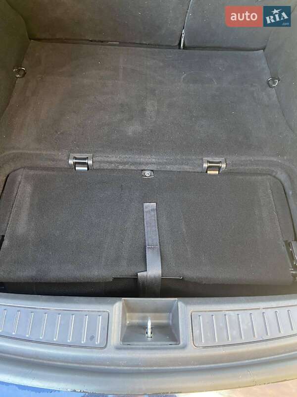 Лифтбек Tesla Model S 2014 в Хмельницком фото 34 Лифтбек Tesla Model S 2014 в Хмельницком