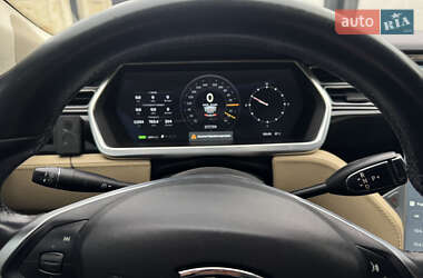 Лифтбек Tesla Model S 2014 в Львове