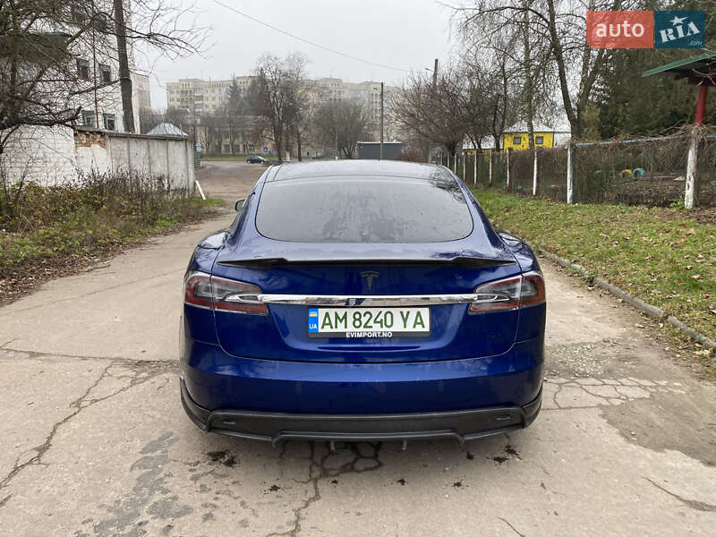 Лифтбек Tesla Model S 2016 в Житомире фото 6 Лифтбек Tesla Model S 2016 в Житомире