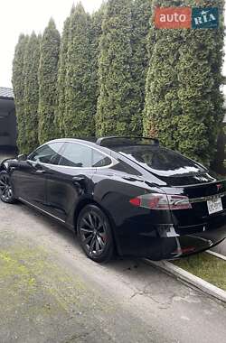 Лифтбек Tesla Model S 2019 в Березному